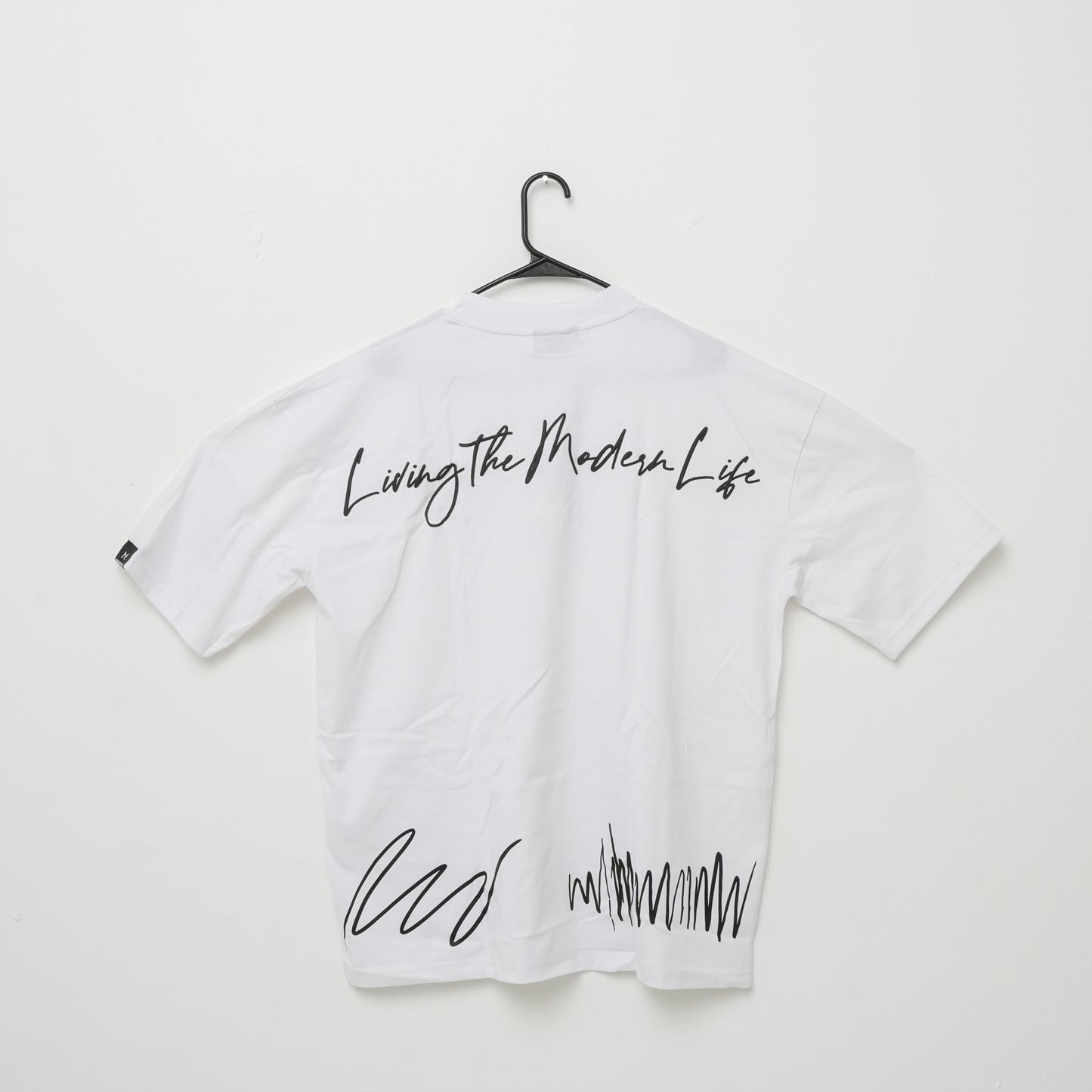 LIVING THE MODERN LIFE SLOGAN WHITE