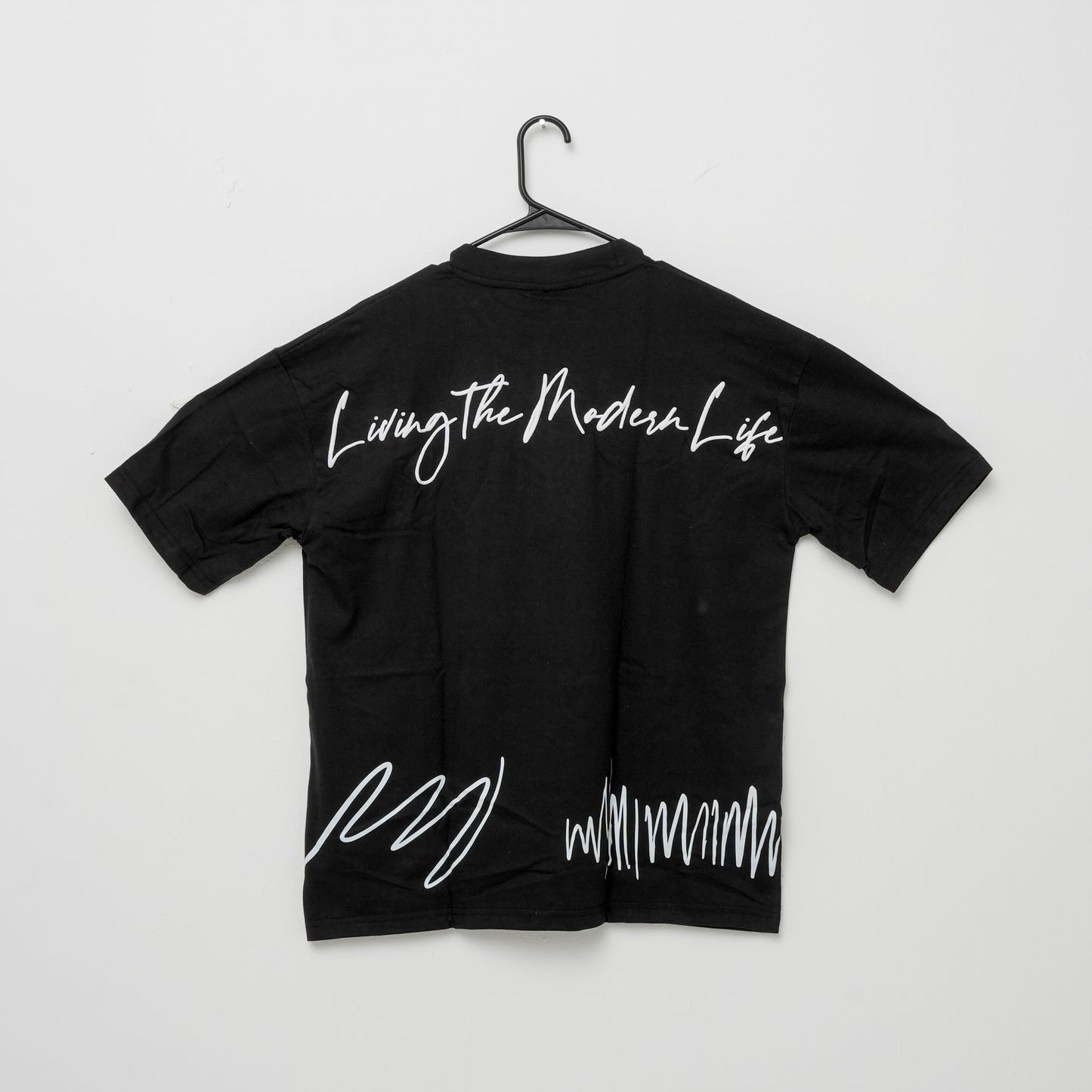 LIVING THE MODERN LIFE BLACK